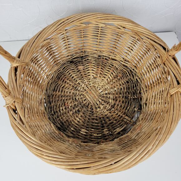 Vintage Wicker Basket Tan Natural Woven Rattan Round Handle Farmhouse Decor - Picture 3 of 16